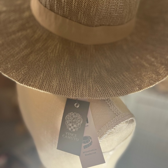 Vince Camuto polyester rim hat NWT: adjustable.4” rim - Picture 8 of 9